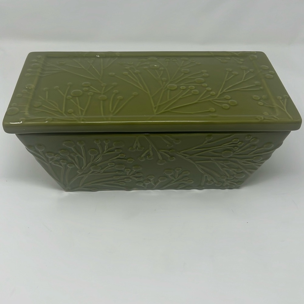 Green Real Home Earthenware casserole dish